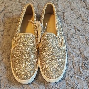 Old Navy Gold Glitter Slip-On Shoes, NWT. Size 8